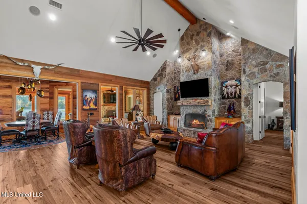 $6,000,000 | 415 Rose Hill Road, Bentonia, MS 39040