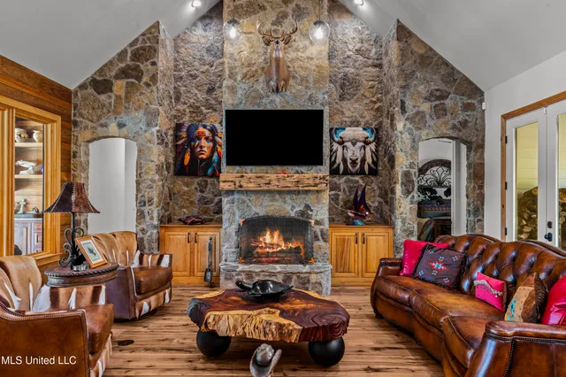 $5,400,000 | 415 Rose Hill Road, Bentonia, MS 39040