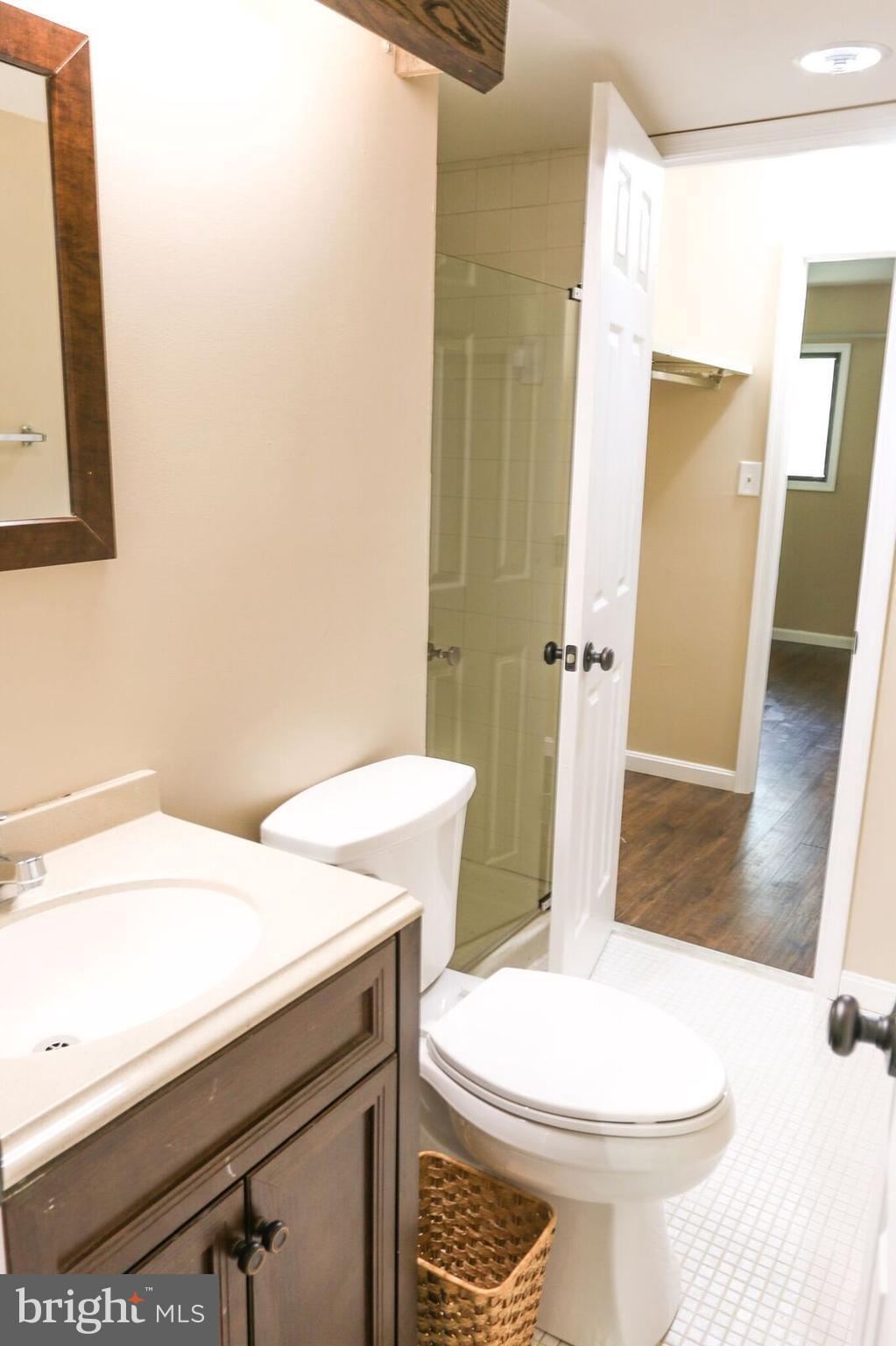 5701 Harpers Farm Road, Unit F Columbia, MD 21044 - Photo 12 of 20 hallway bath