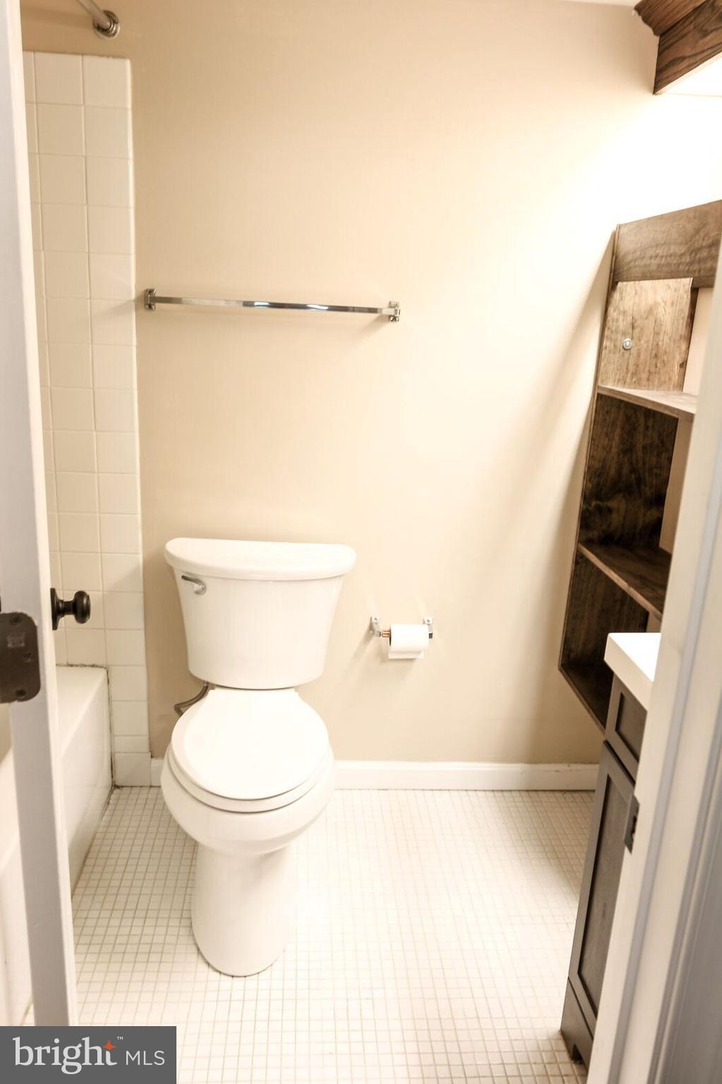5701 Harpers Farm Road, Unit F Columbia, MD 21044 - Photo 17 of 20 Bath (Master)