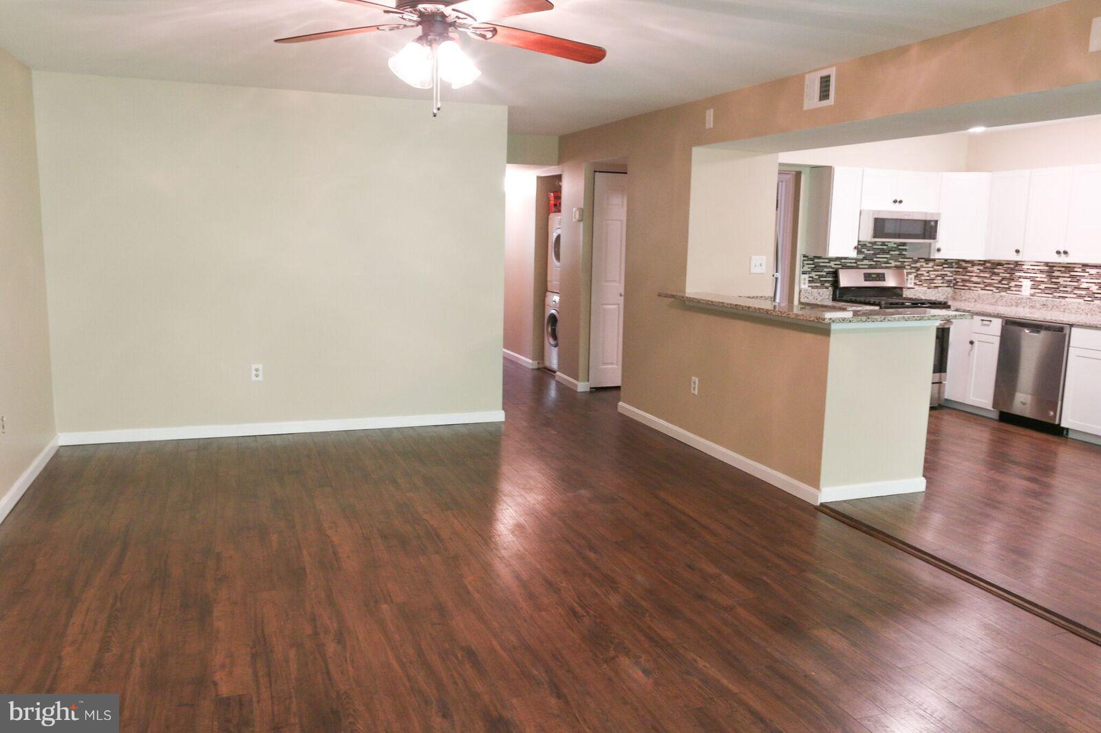 5701 Harpers Farm Road, Unit F Columbia, MD 21044 - Photo 10 of 20 Living Room