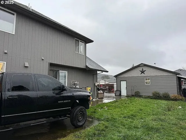 $649,900 | 3310 Tahoma Street, Columbia City, OR 97018