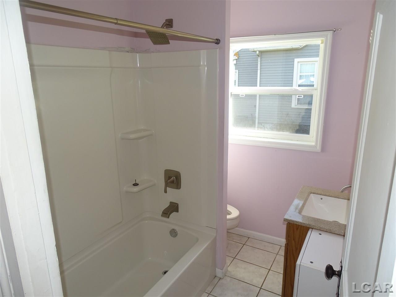 430 Spring Street Adrian, MI 49221 - Photo 9 of 15 50000812-8.JPG