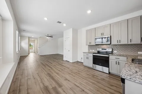 $235,000 | 356 Fieldwood Drive, Unit C, Buda, TX 78610