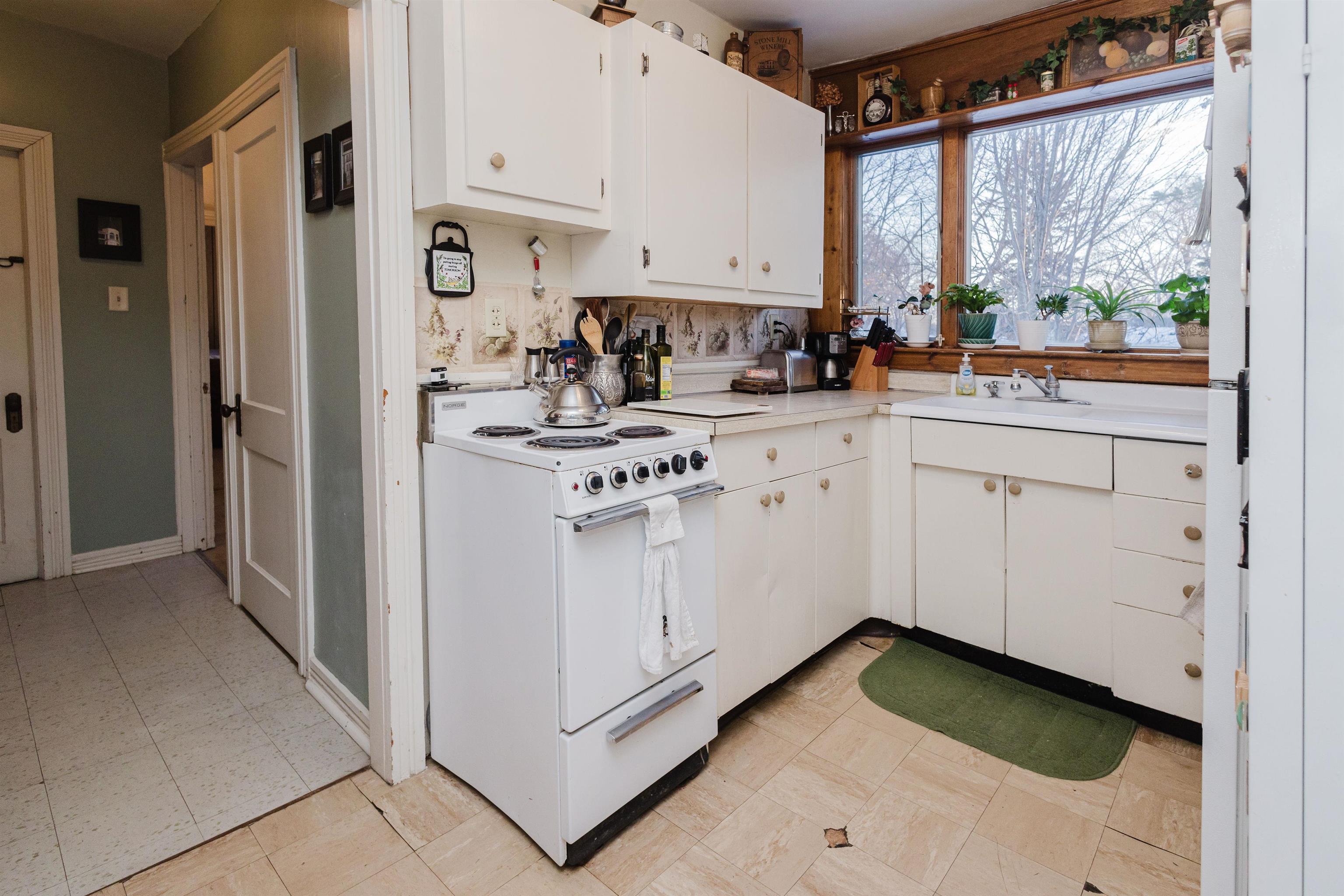 516 South Wisconsin Street Mineral Point, WI 53565 - Photo 11 of 22