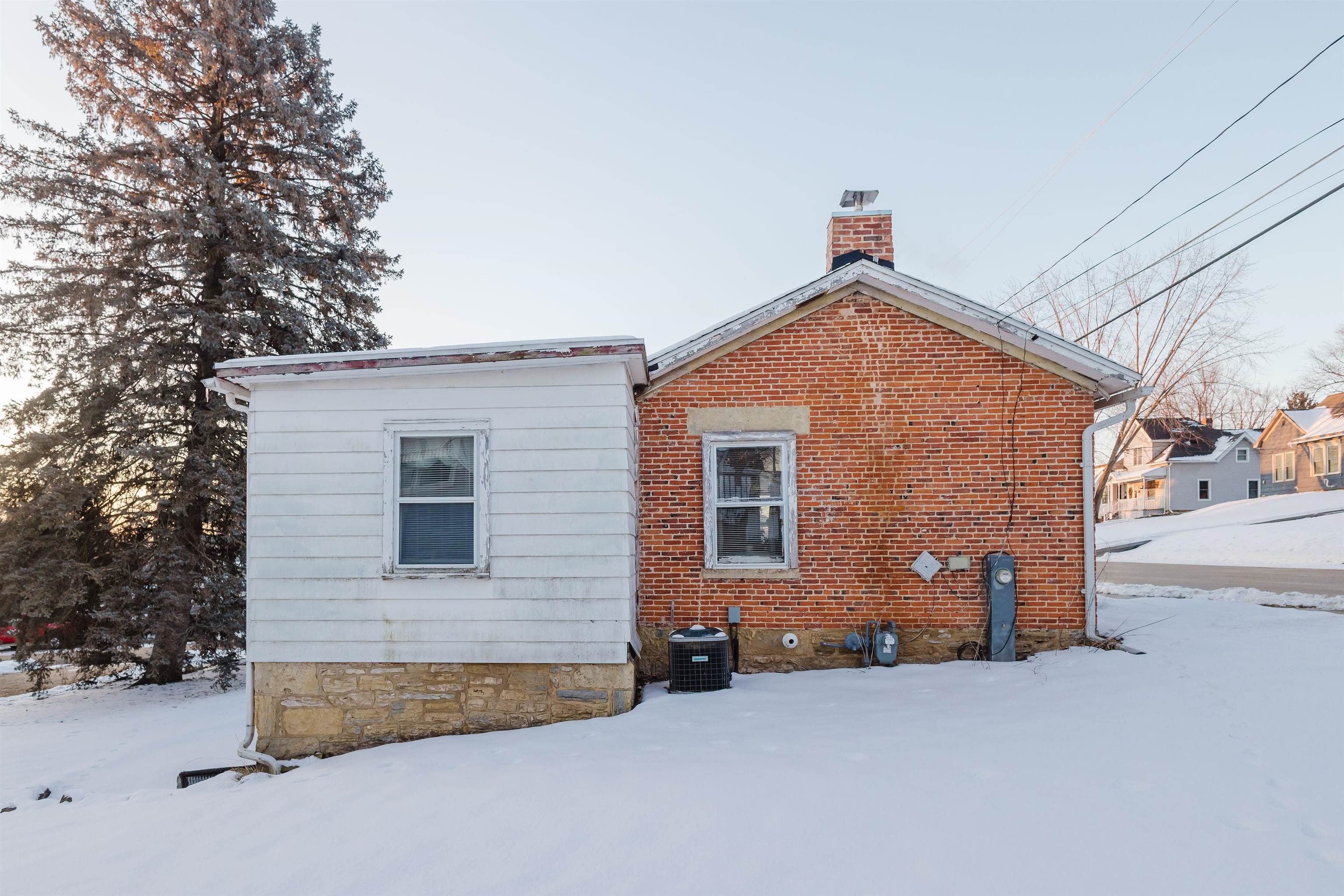 516 South Wisconsin Street Mineral Point, WI 53565 - Photo 20 of 22