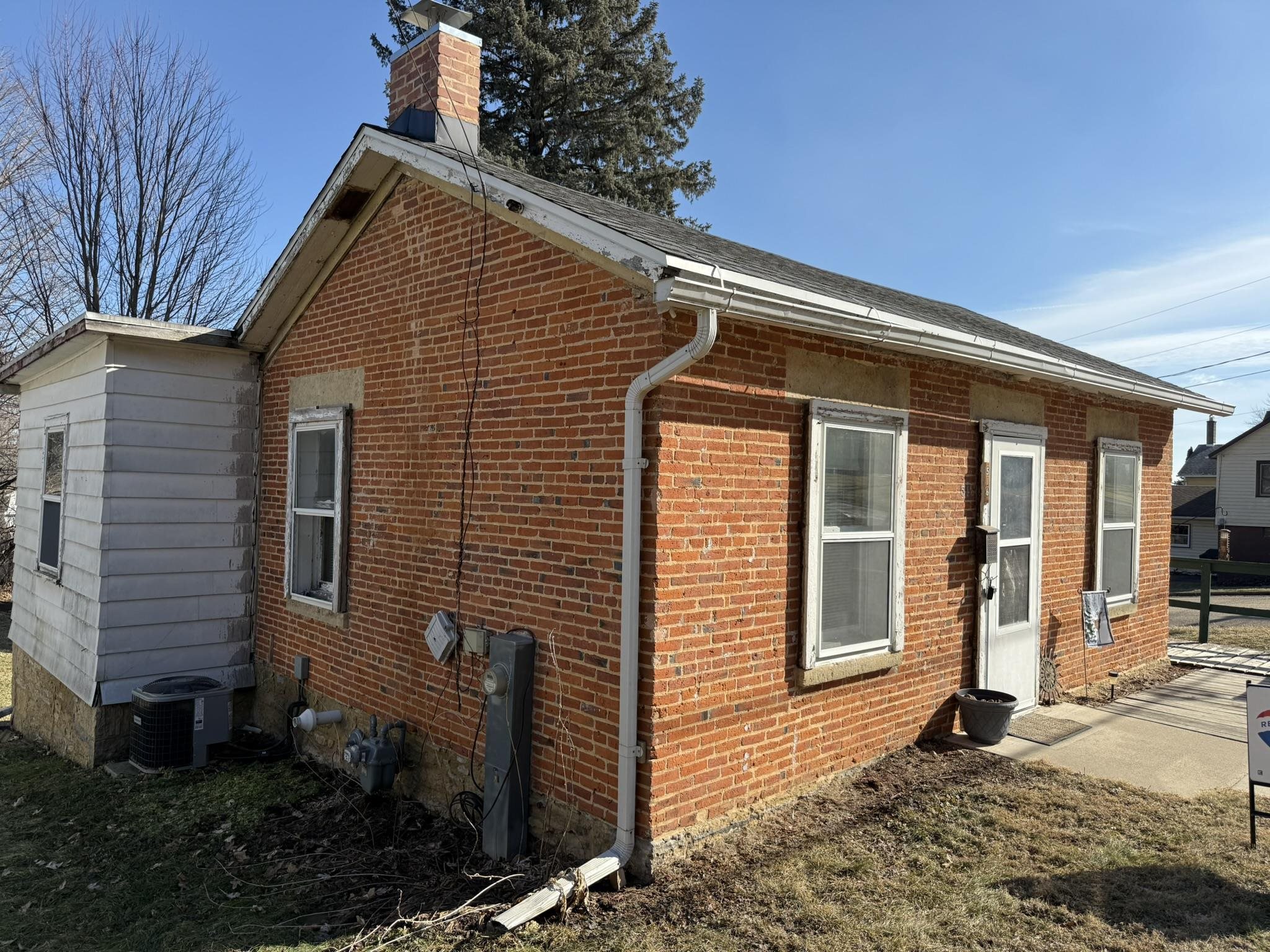 516 South Wisconsin Street Mineral Point, WI 53565 - Photo 3 of 27