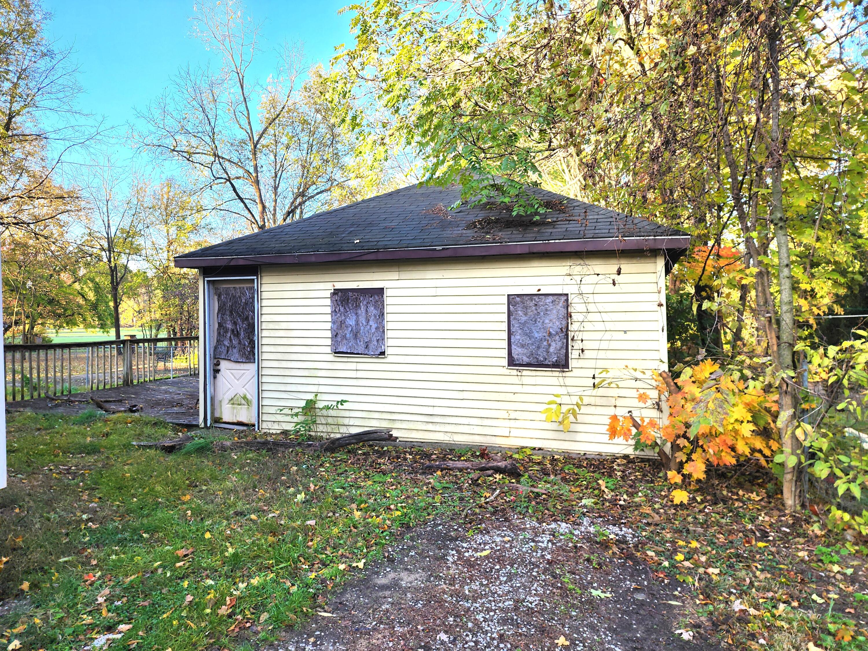 210 Middle Street Three Rivers, MI 49093 - Photo 19 of 22 Middle St outbuilding pic 1