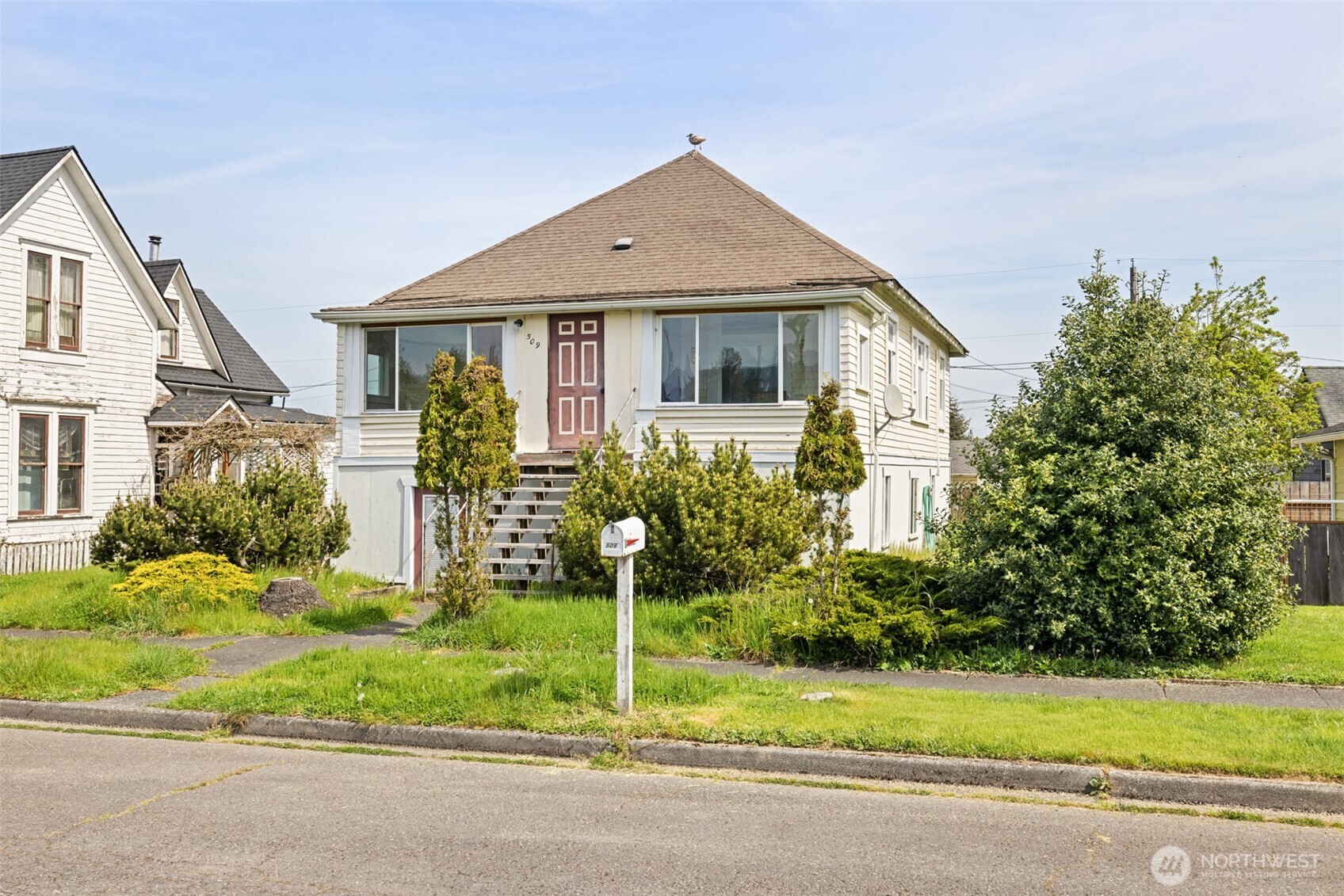 509 West 7th Street Port Angeles, WA 98362 - Photo 1 of 40