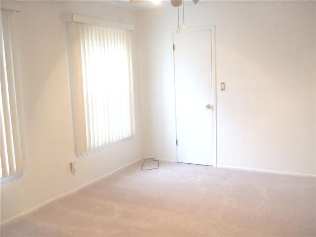 521 East University Drive Rochester, MI 48307 - Photo 16 of 23 31090561-15.JPG