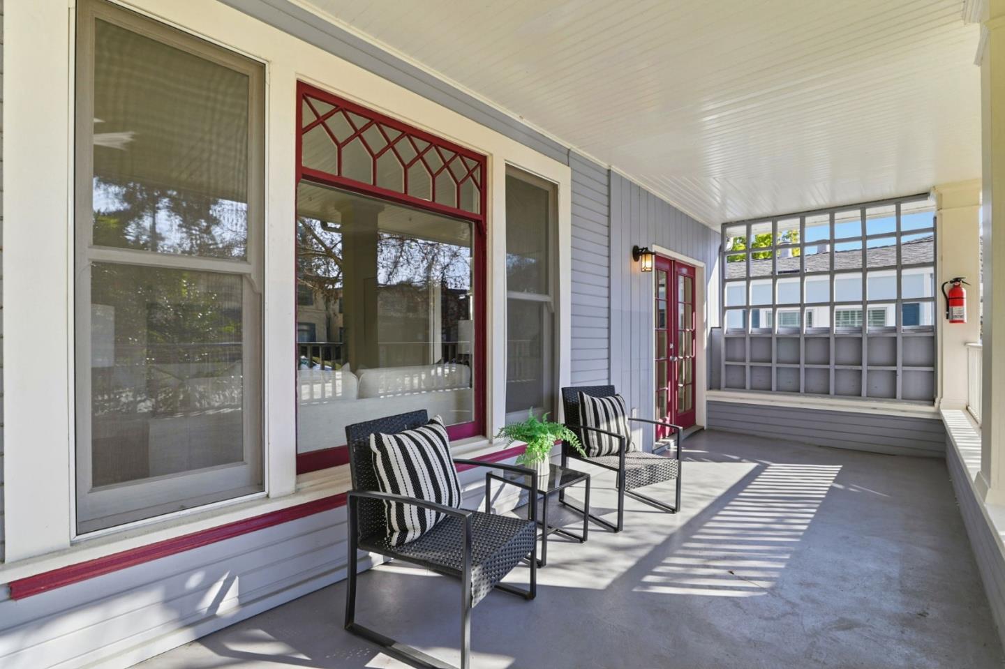 813 Cowper Street Palo Alto, CA 94301 - Photo 5 of 25 a view of porch with a bench
