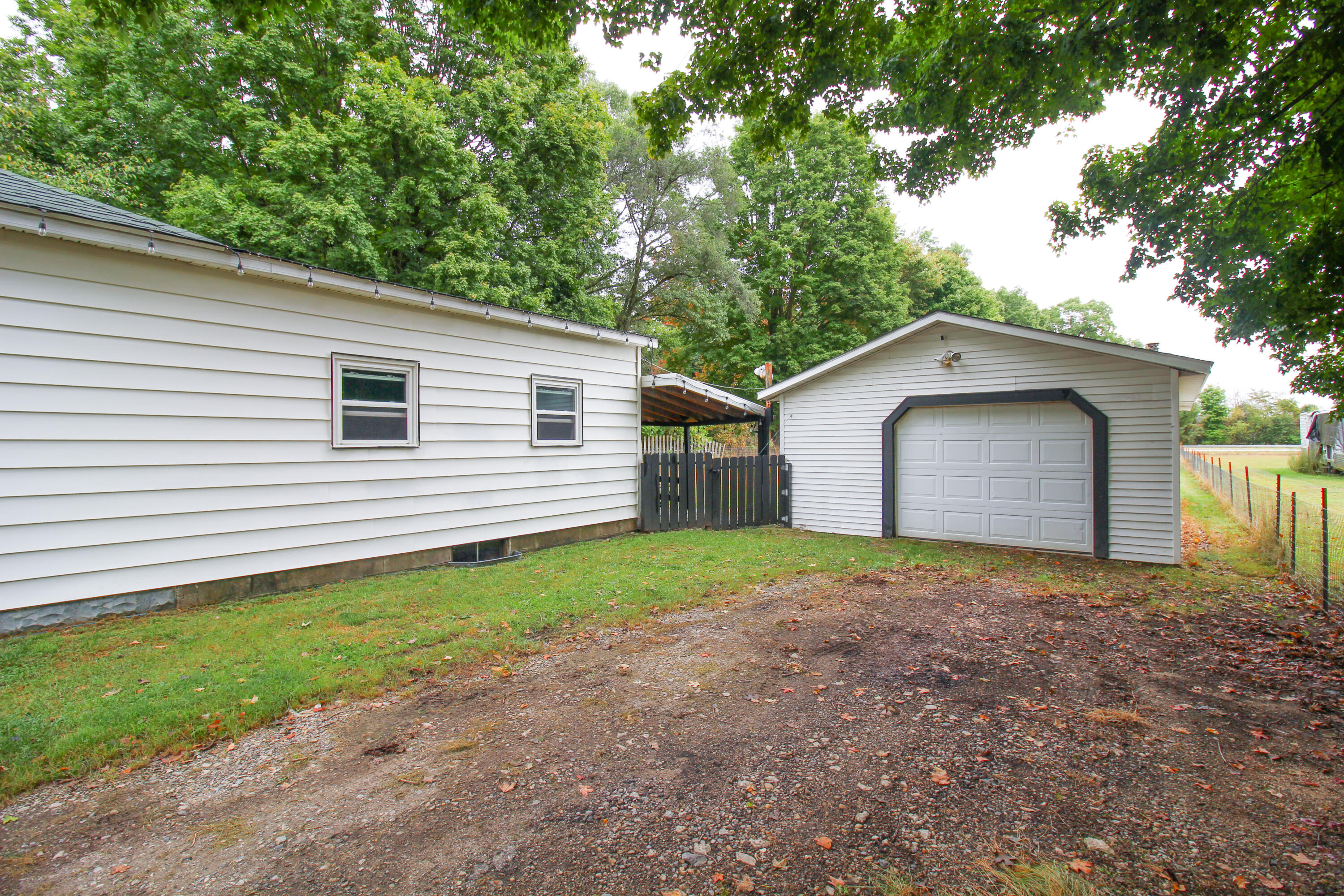 55339 Wilbur Road Three Rivers, MI 49093 - Photo 4 of 25 Wilbur-24