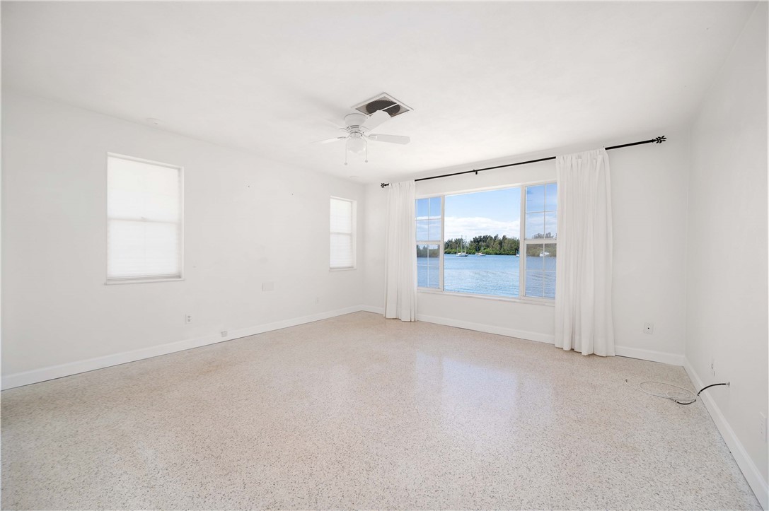 201 Live Oak Road Vero Beach, FL 32963 - Photo 13 of 32