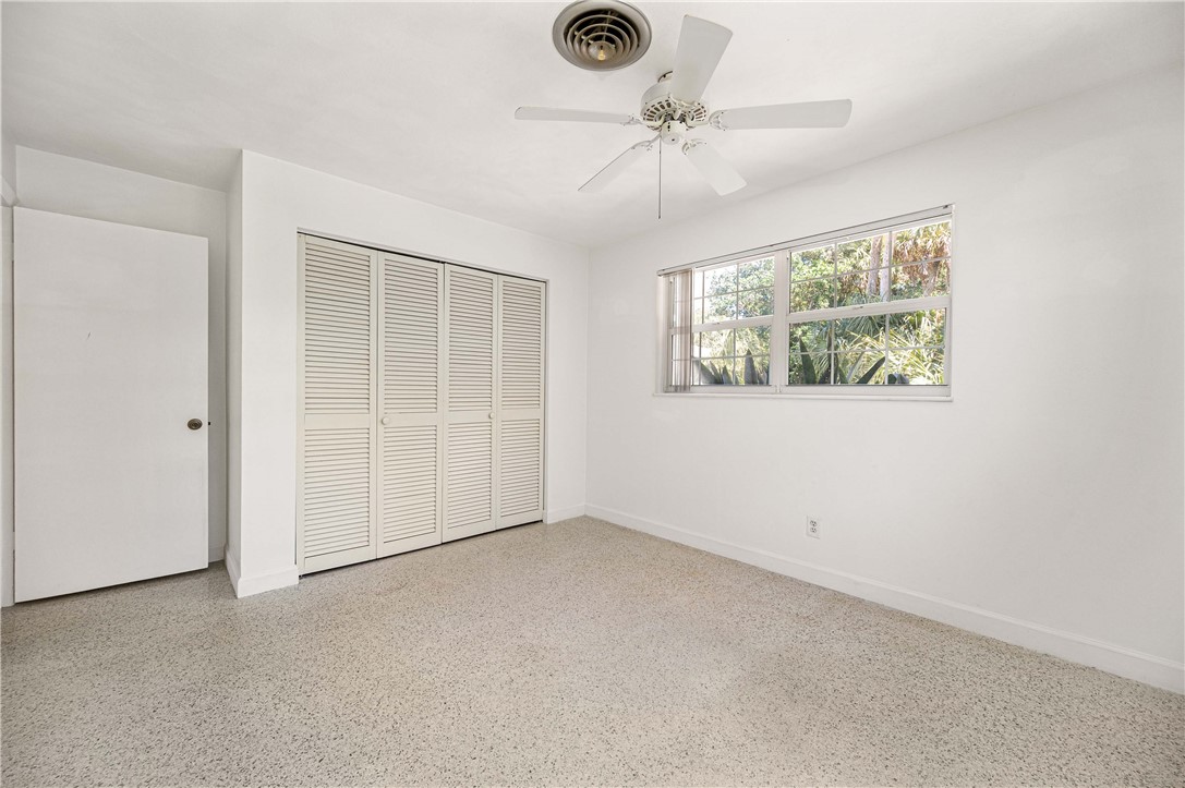 201 Live Oak Road Vero Beach, FL 32963 - Photo 17 of 32