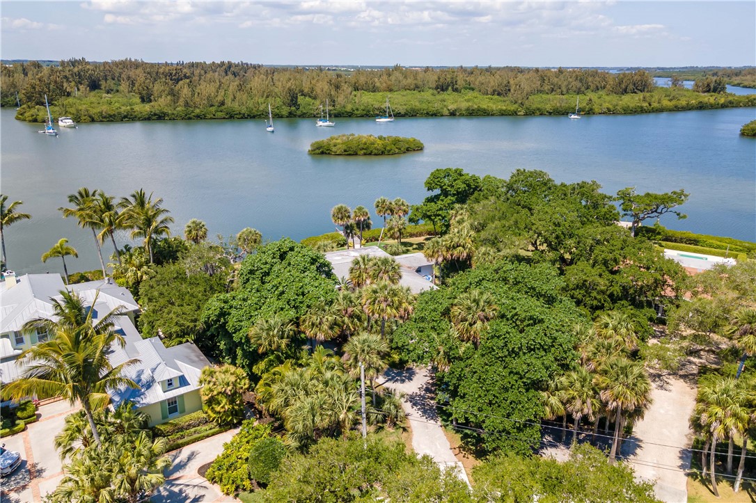 201 Live Oak Road Vero Beach, FL 32963 - Photo 28 of 32