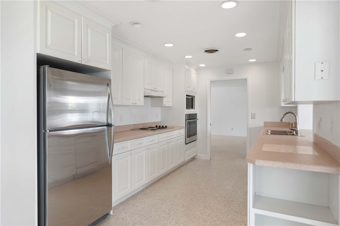 201 Live Oak Road Vero Beach, FL 32963 - Photo 8 of 32