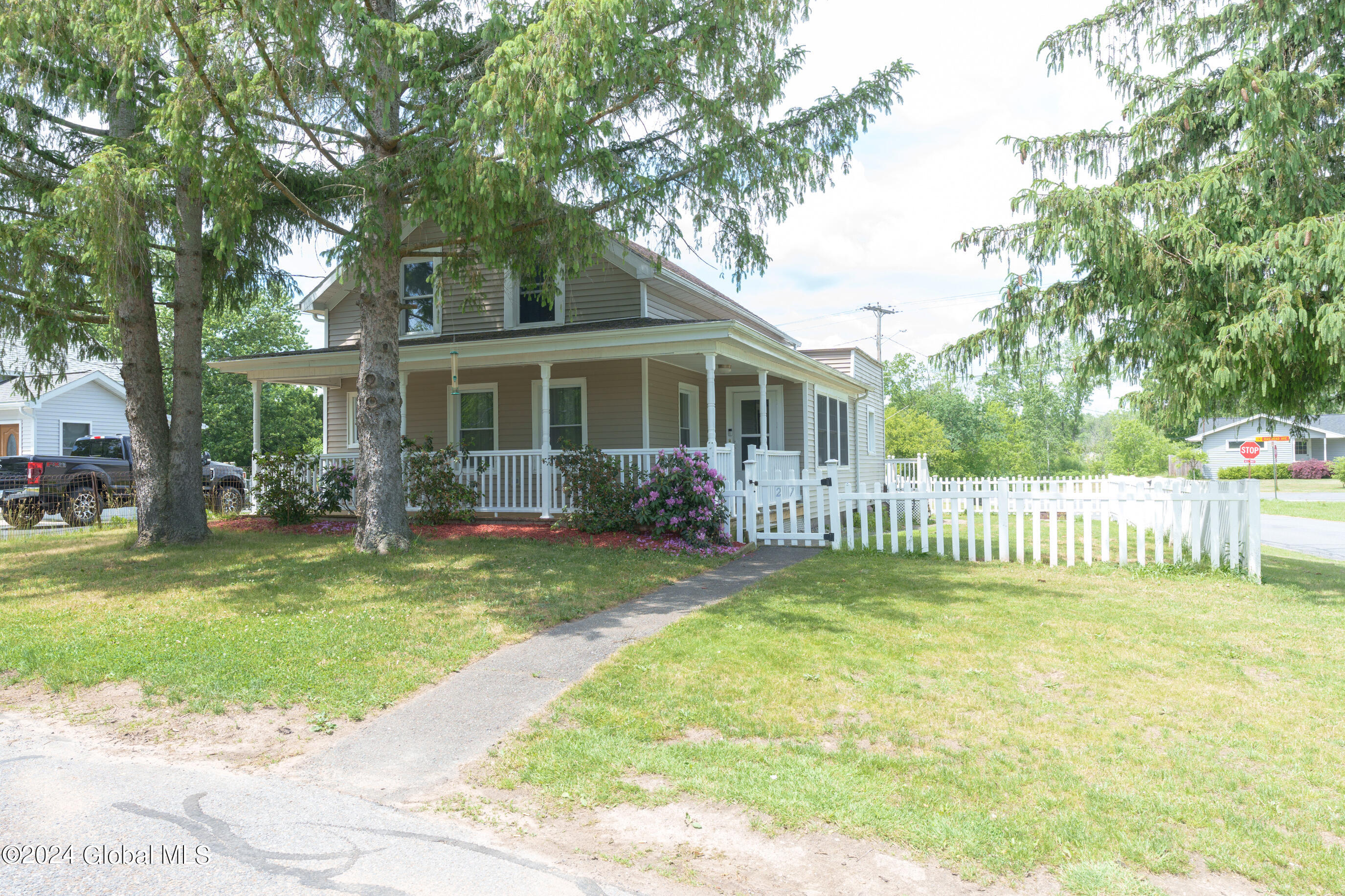 27 Towpath Road Stillwater, NY 12170 - Photo 1 of 39 001-27-Towpath-Rd