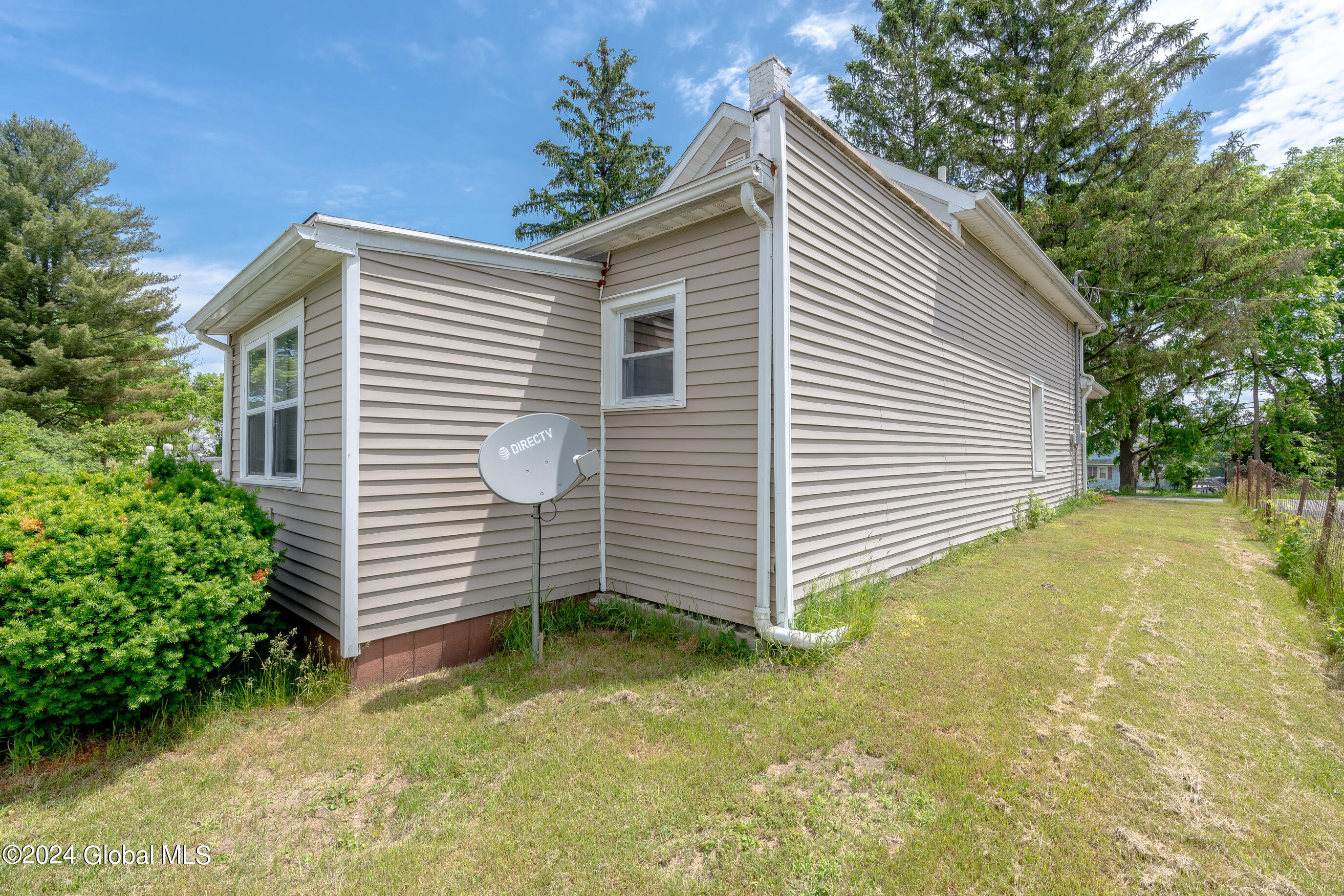 27 Towpath Road Stillwater, NY 12170 - Photo 8 of 39 010-27-Towpath-Rd