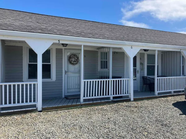 $199,900 | 522 Ocean Boulevard, Unit 6, Hampton, NH 03842