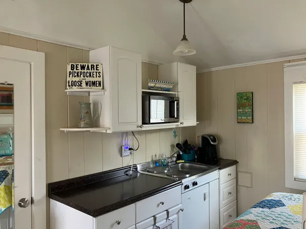 $199,900 | 522 Ocean Boulevard, Unit 6, Hampton, NH 03842