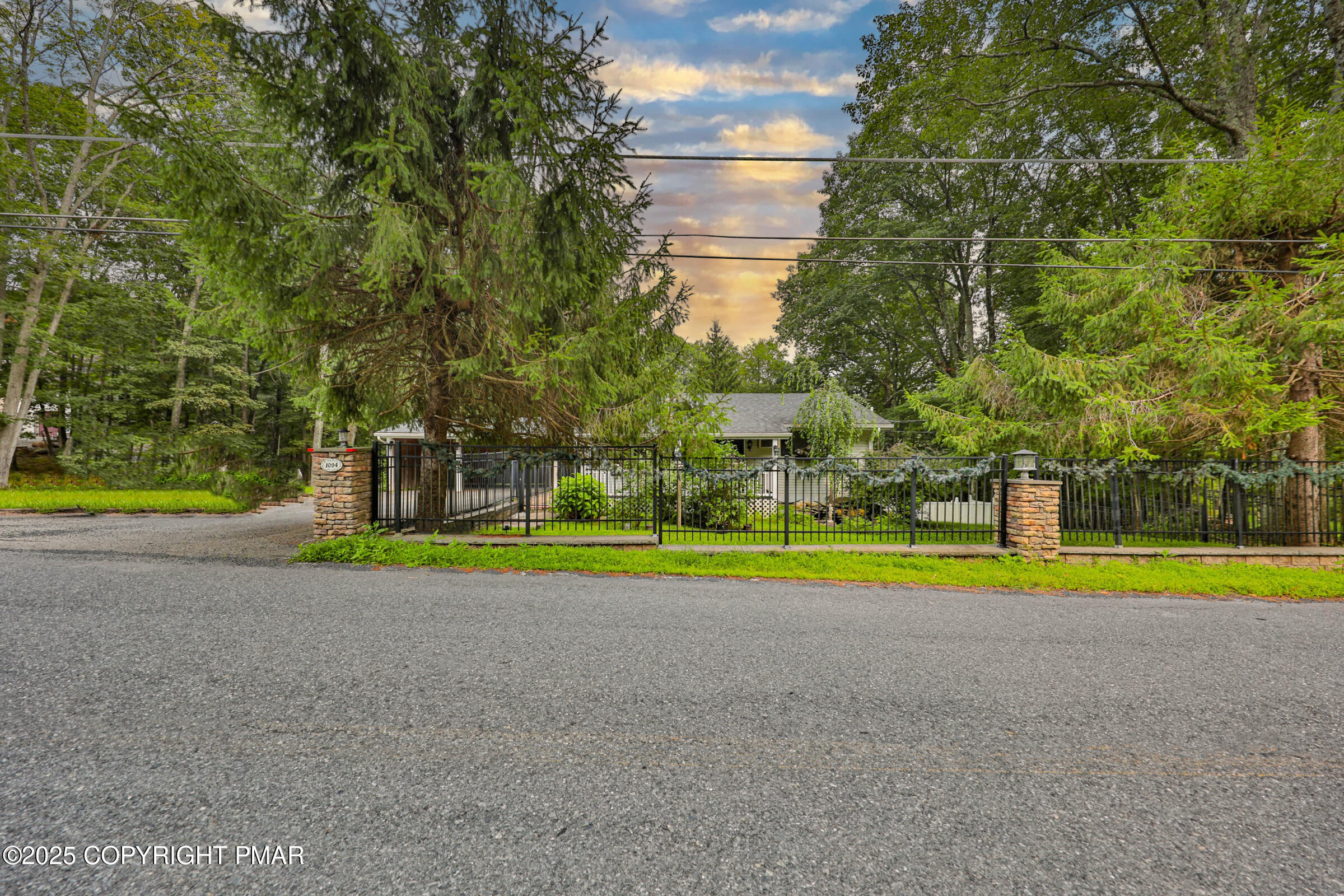 1094 Maple Lake Drive Bushkill, PA 18324 - Photo 14 of 81 Photos-14