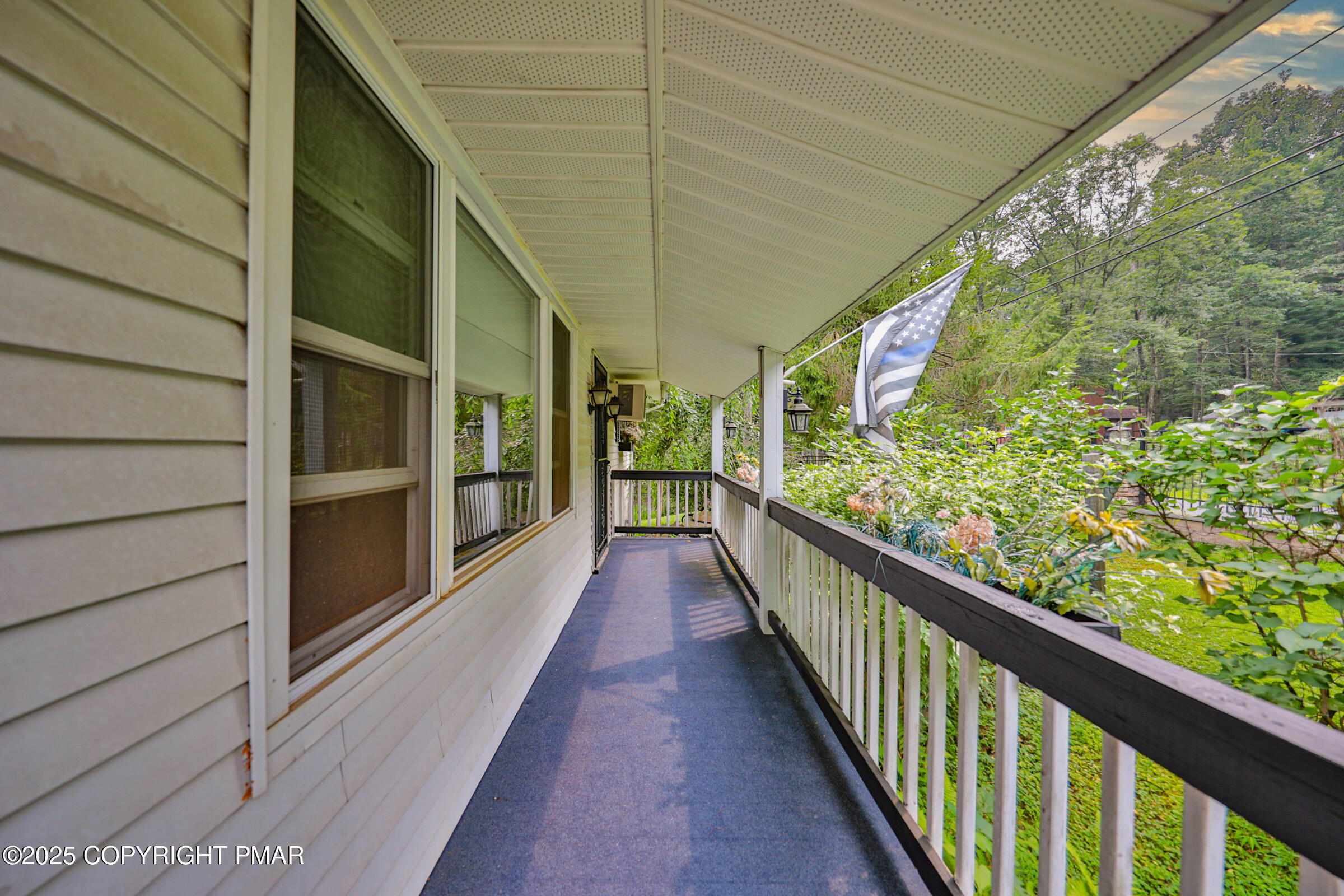 1094 Maple Lake Drive Bushkill, PA 18324 - Photo 17 of 81 Photos-17