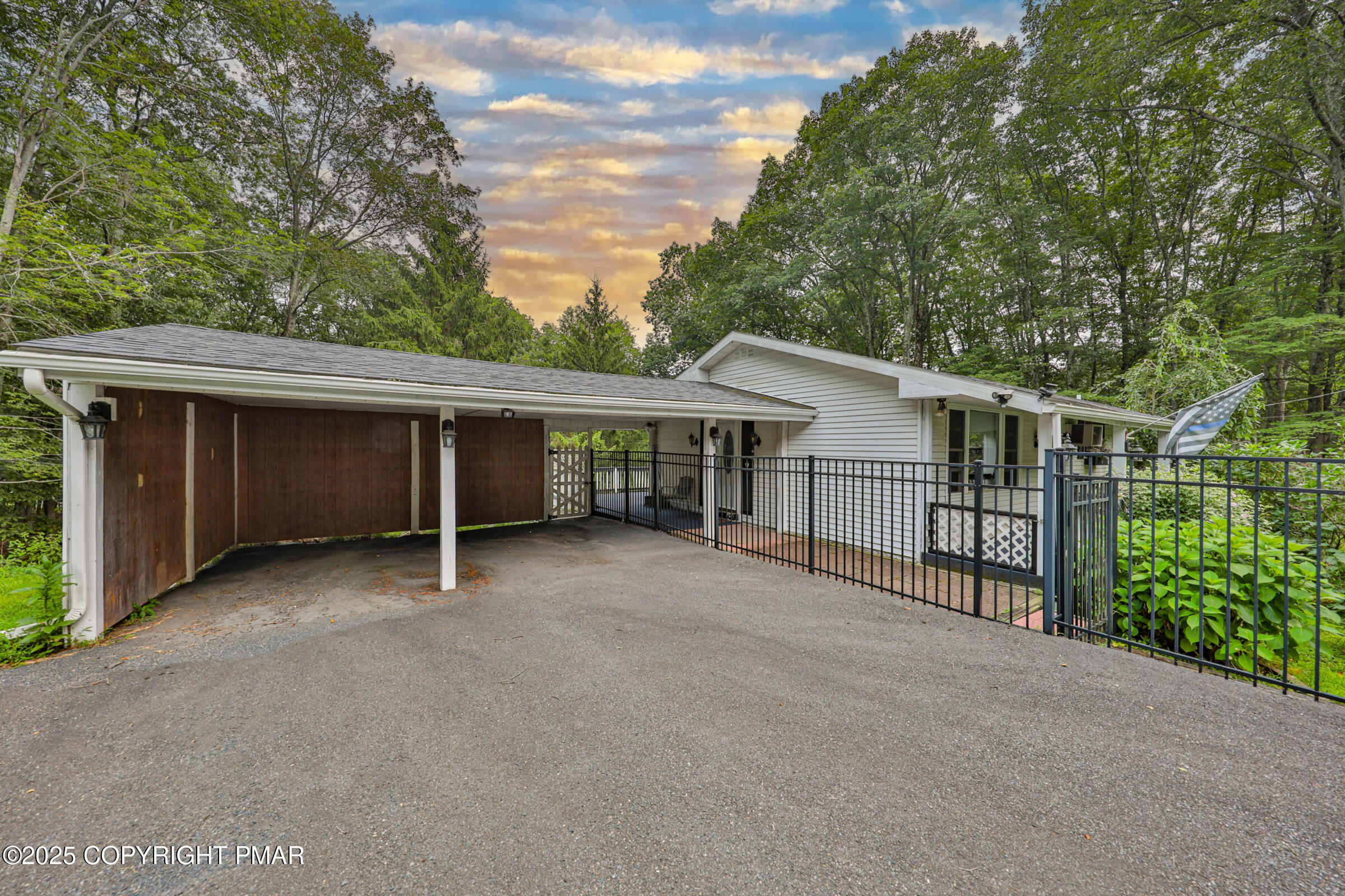 1094 Maple Lake Drive Bushkill, PA 18324 - Photo 2 of 81 Photos-2