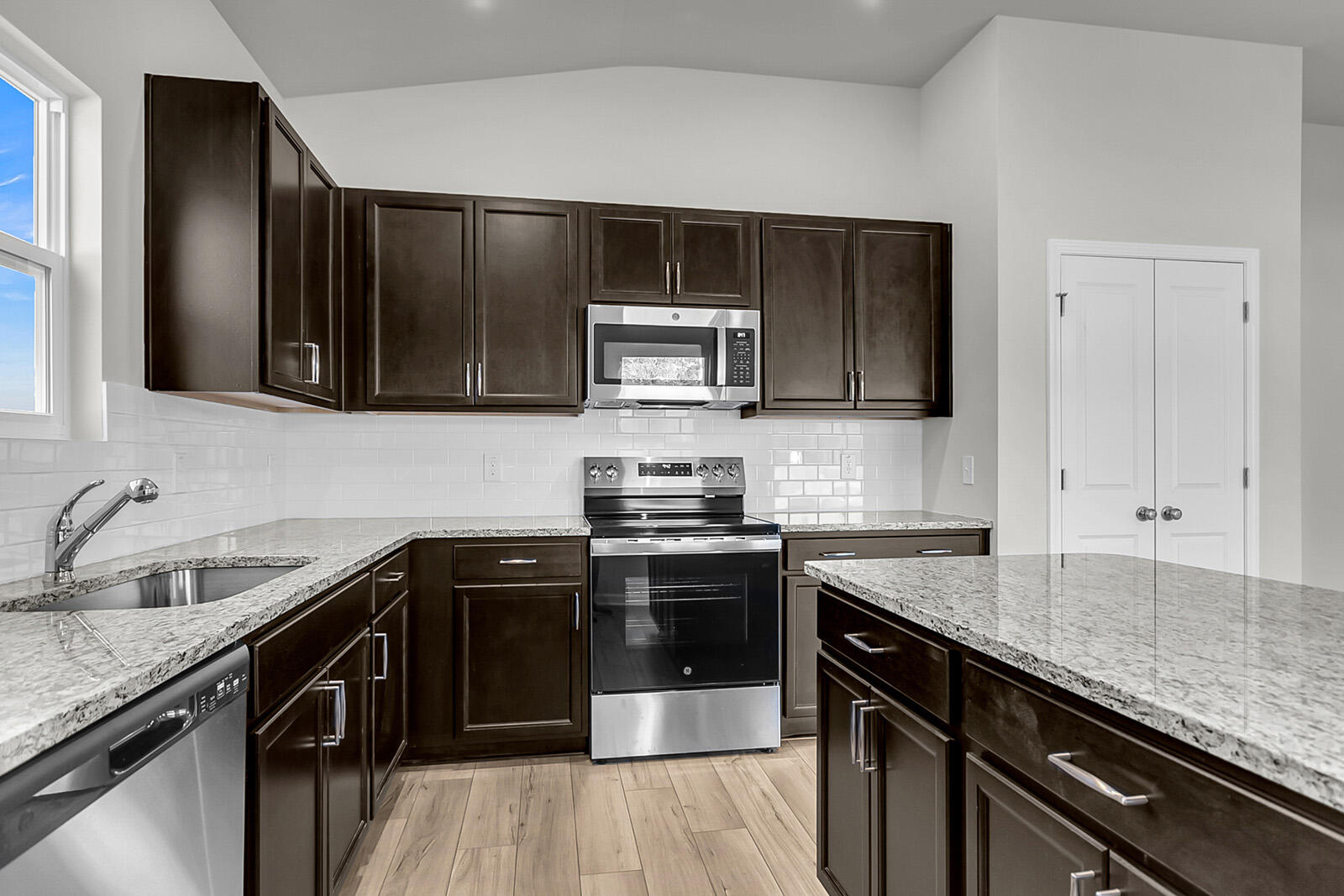 1015 Carolina Way Manning, SC 29102 - Photo 4 of 33