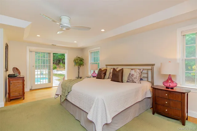 $2,495,000 | 3 Sally's Path, East Hampton, NY 11937