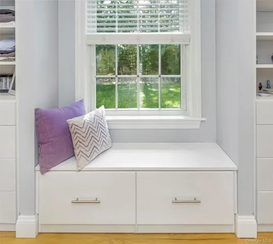 $2,495,000 | 3 Sally's Path, East Hampton, NY 11937