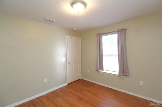 $1,150 | 1007 West Hatton Street, Pensacola, FL 32501