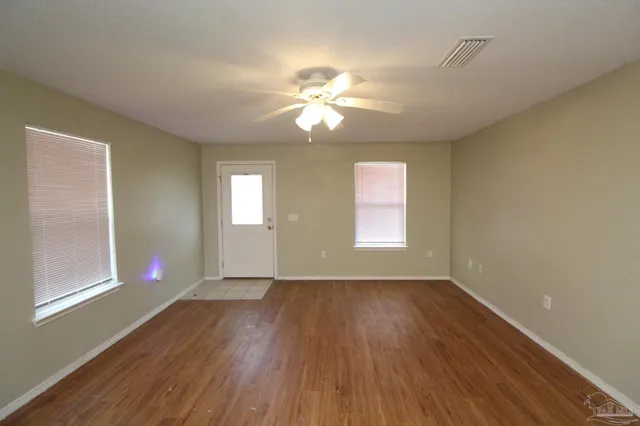 $1,150 | 1007 West Hatton Street, Pensacola, FL 32501