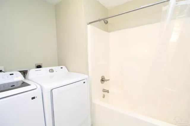 $1,150 | 1007 West Hatton Street, Pensacola, FL 32501