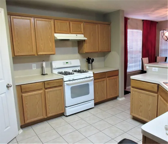 $2,100 | 11323 Harbour Lake Court, Humble, TX 77396