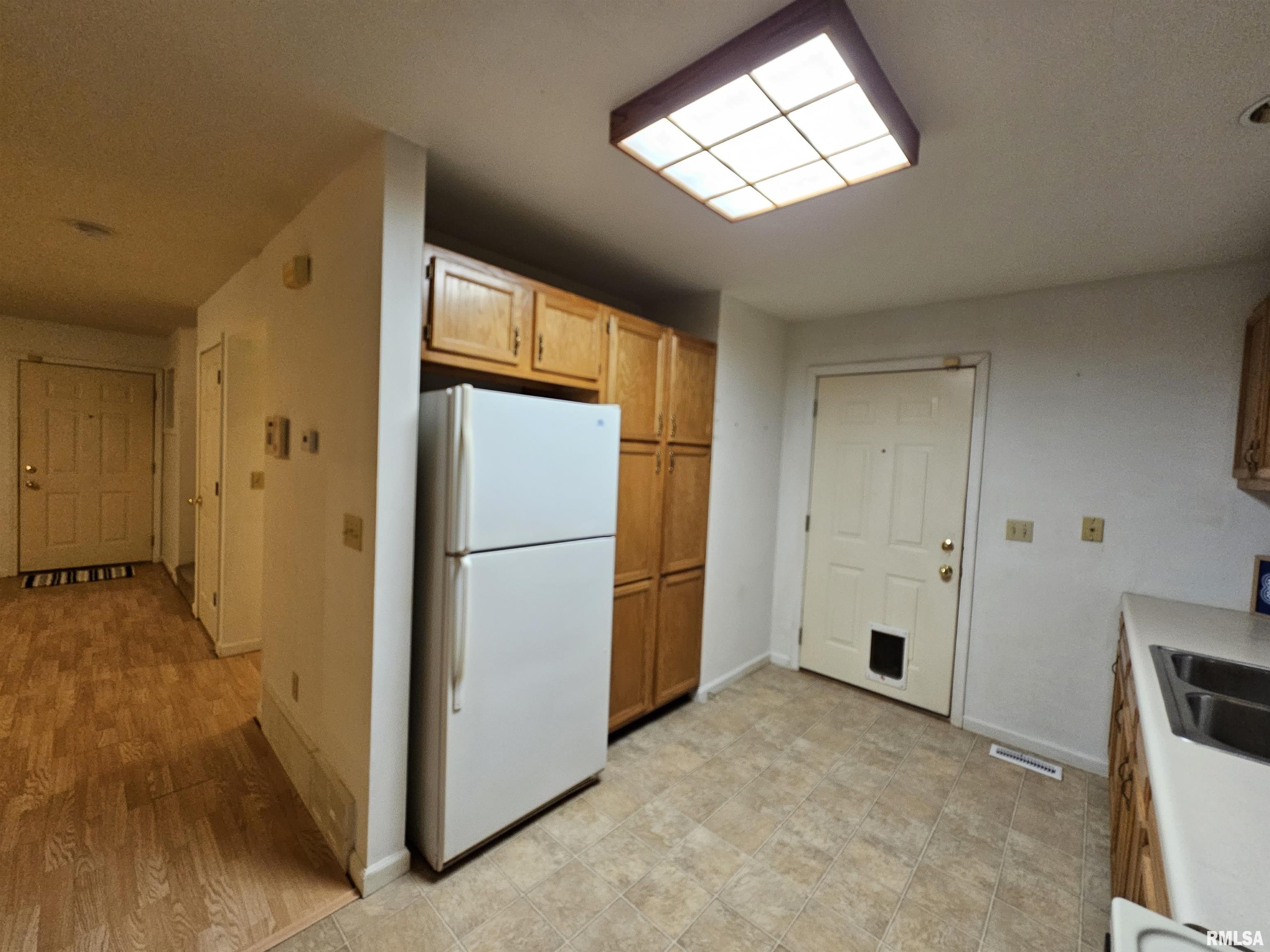 405 Federal Way Springfield, IL 62702 - Photo 8 of 31