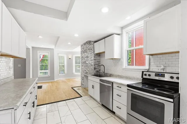 $2,000 | 5829 Bartmer Avenue, St. Louis, MO 63112