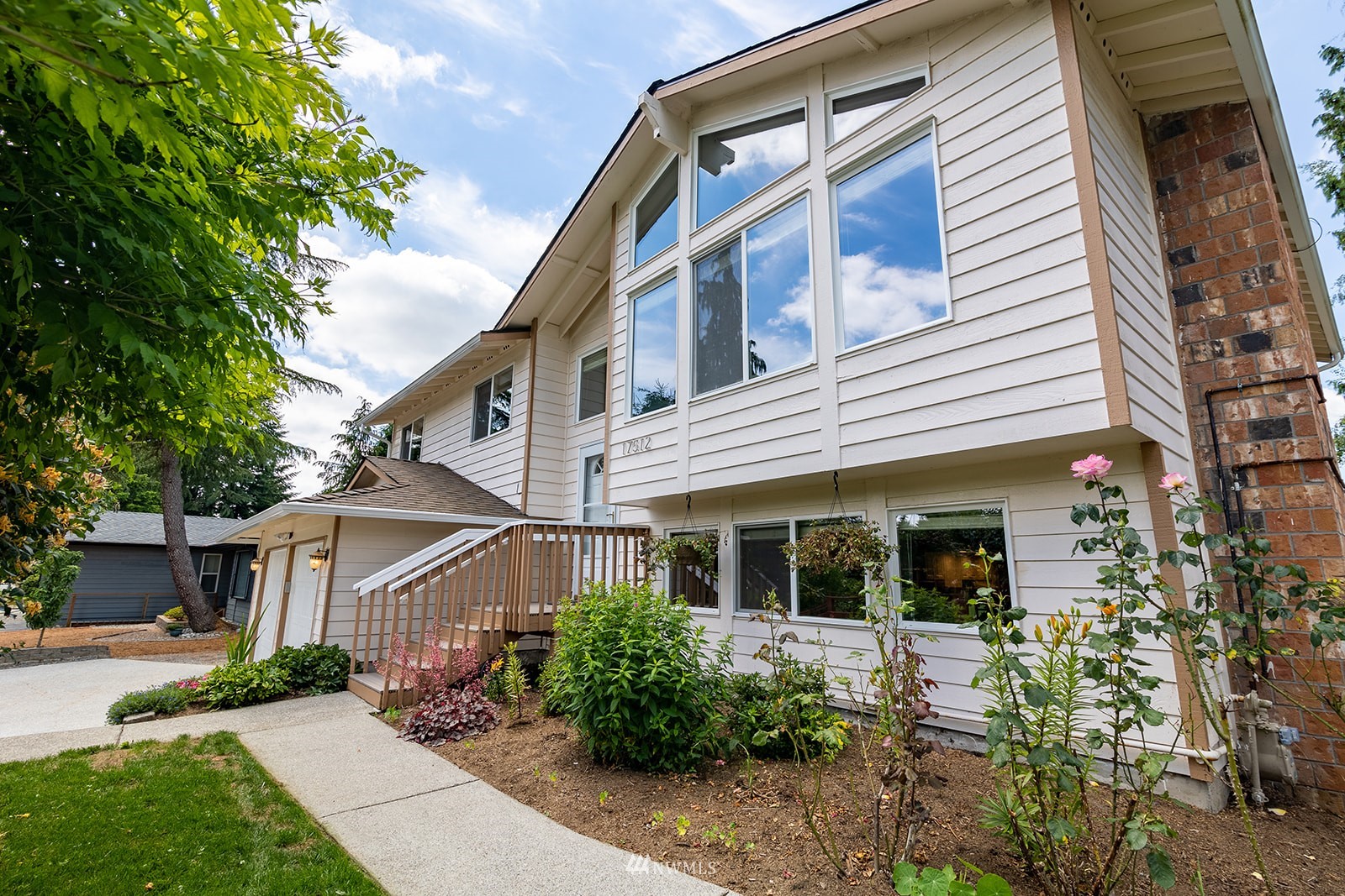 17512 29th Drive Southeast Bothell, WA 98012 - Photo 3 of 27 Gallery Image 3