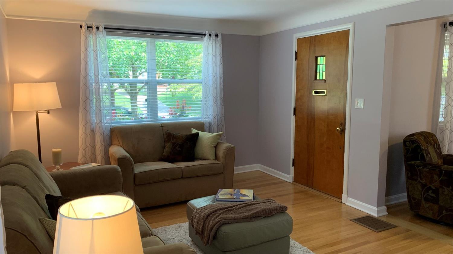 3833 Homewood Road Mariemont, OH 45227 - Photo 4 of 35