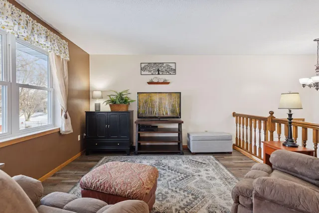 $280,000 | 13354 73rd Place North, Maple Grove, MN 55311