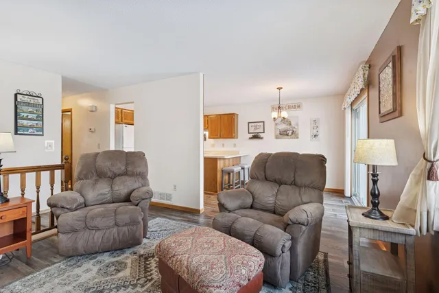 $280,000 | 13354 73rd Place North, Maple Grove, MN 55311