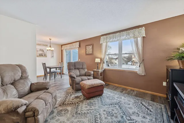 $280,000 | 13354 73rd Place North, Maple Grove, MN 55311