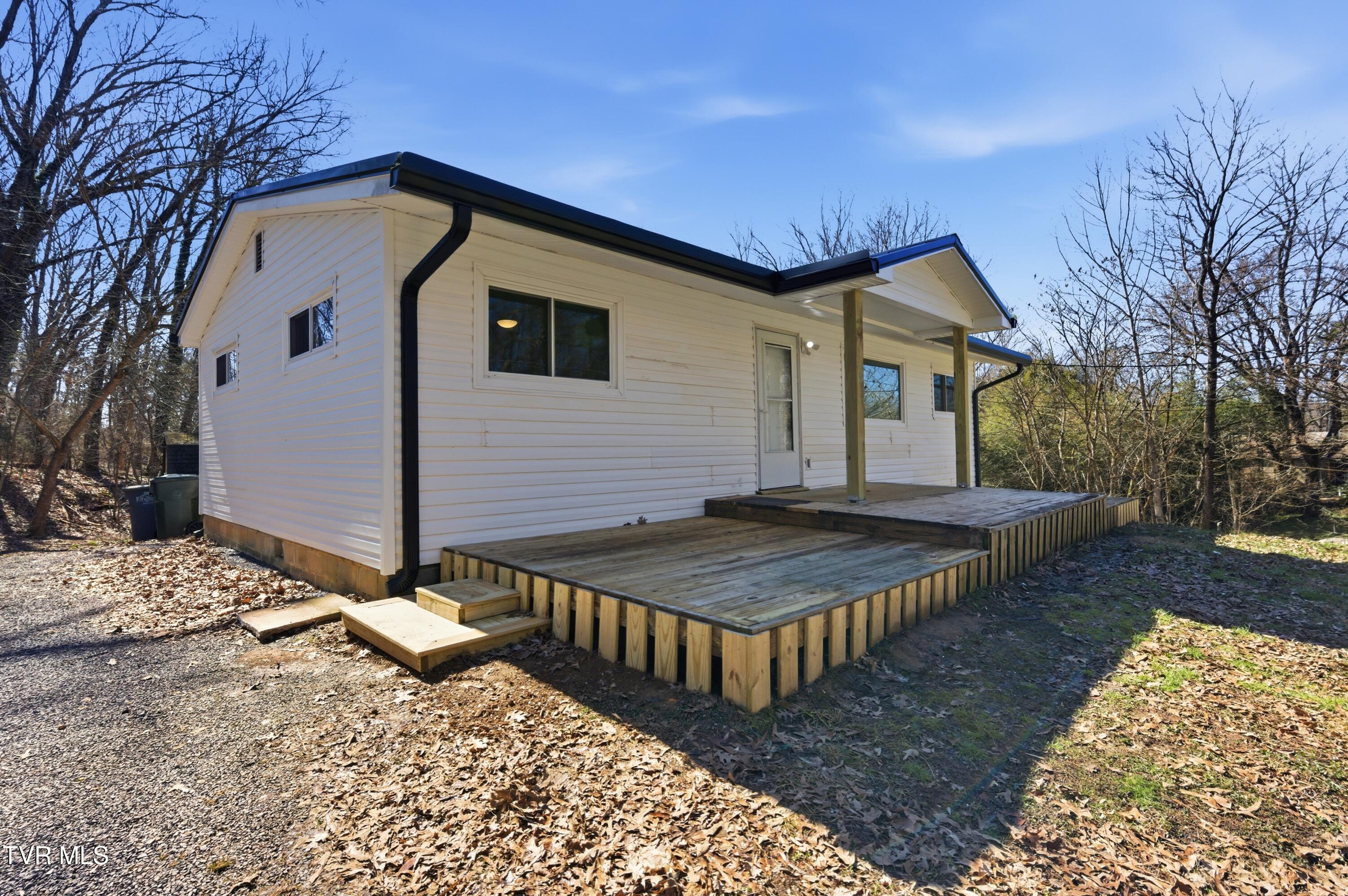 344 Rockingham Road Gray, TN 37615 - Photo 4 of 26 DSC_7564