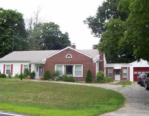 35 Primrose Hill Road Barrington, RI 02806 - Photo 1 of 1 Exterior Front.