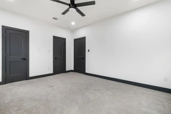$2,200 | 911 Panama Street, Houston, TX 77009
