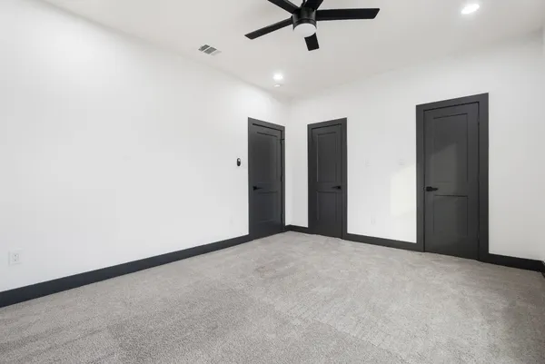 $2,200 | 911 Panama Street, Houston, TX 77009