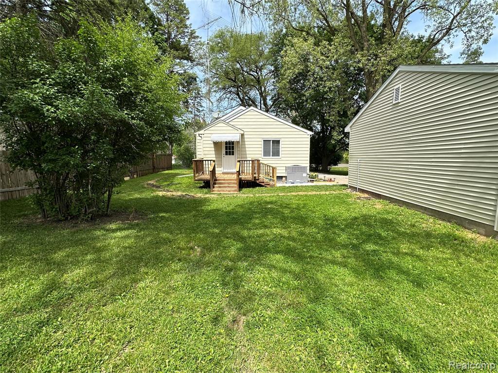 6161 East River Road Flushing, MI 48433 - Photo 47 of 63