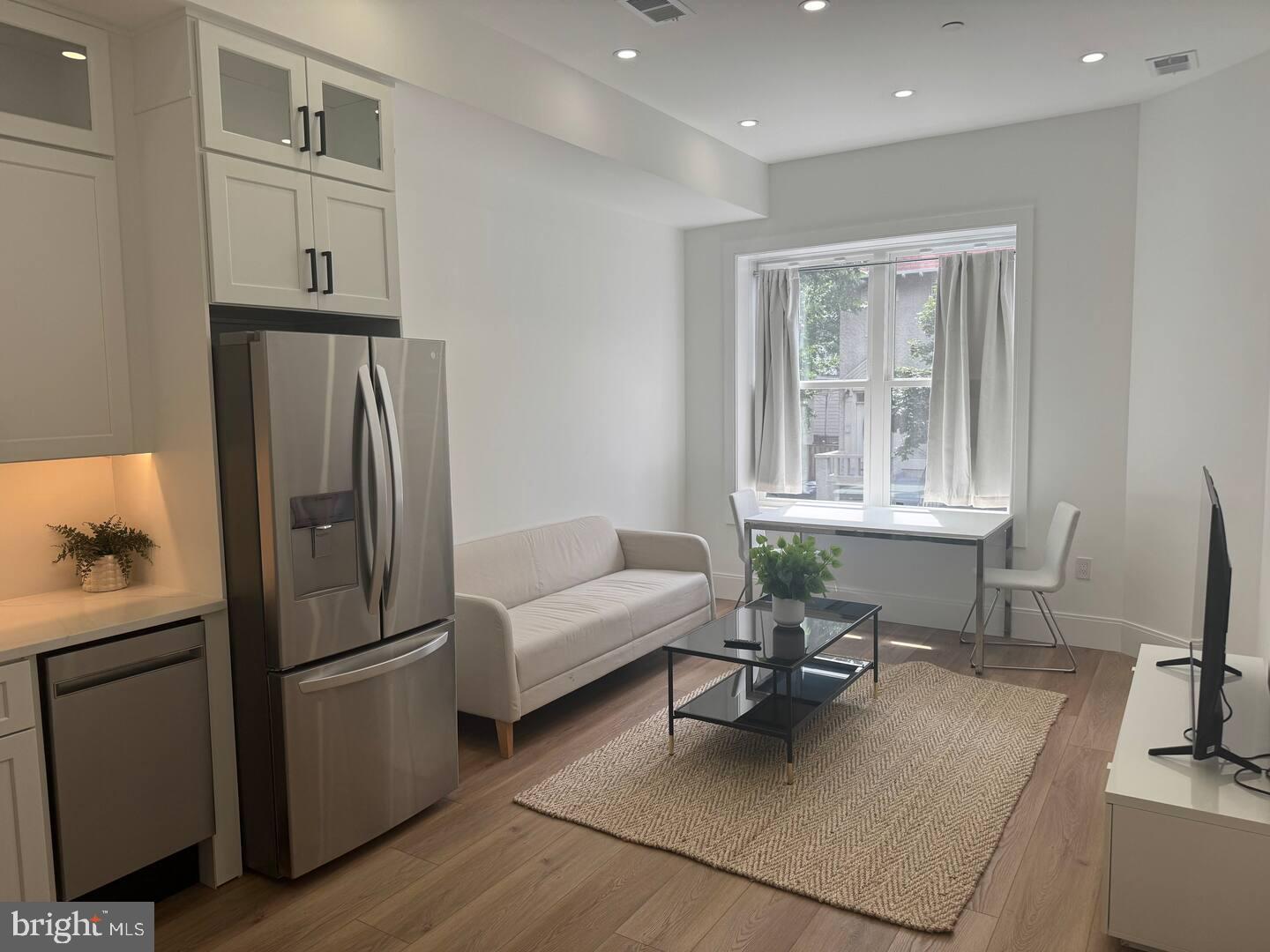 2517 Ontario Road Northwest, Unit 3 Washington, DC 20009 - Photo 2 of 12