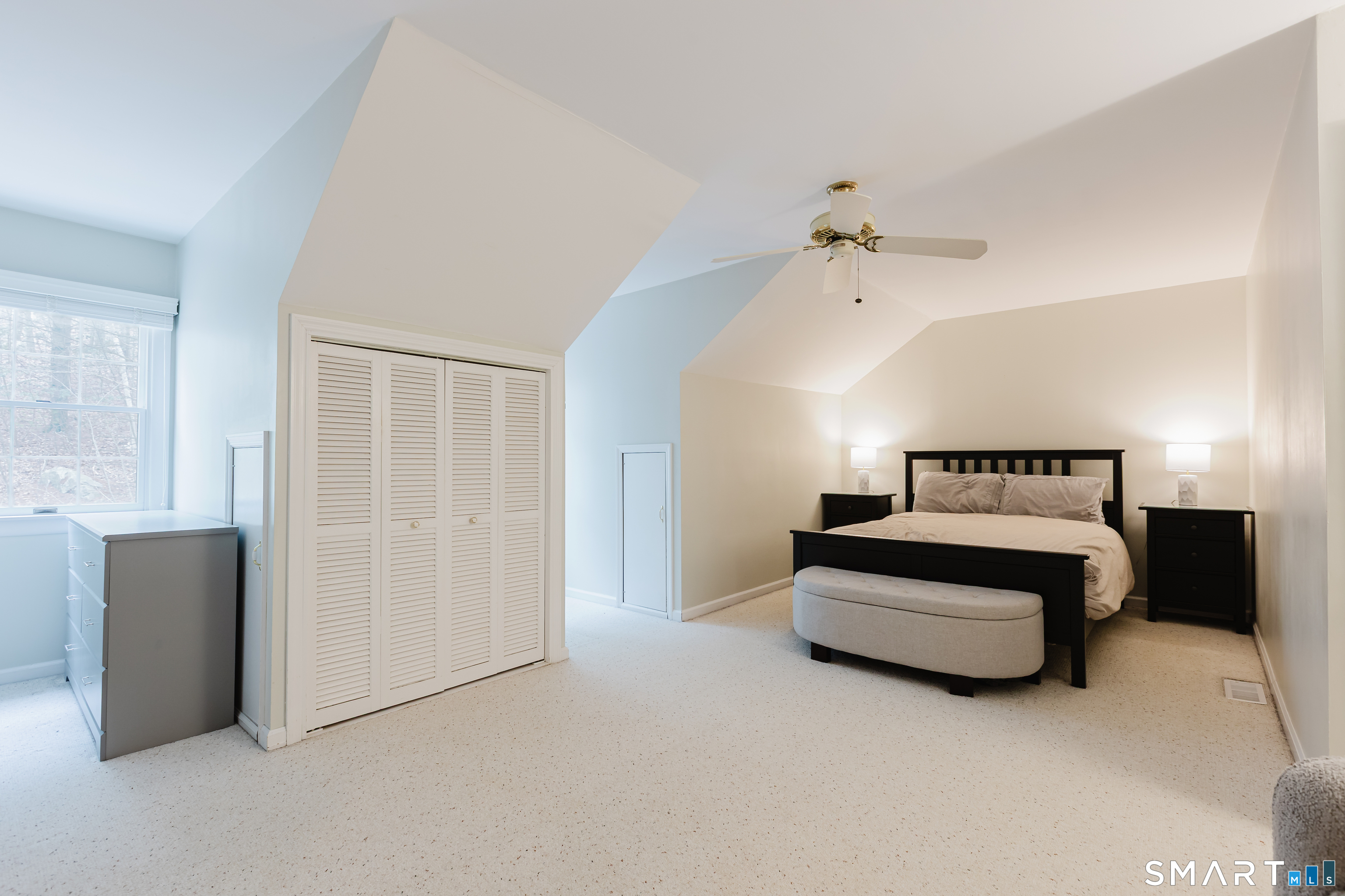 40 Village Walk, Unit 40 Wilton, CT 06897 - Photo 16 of 40 Primary Bedroom Suite