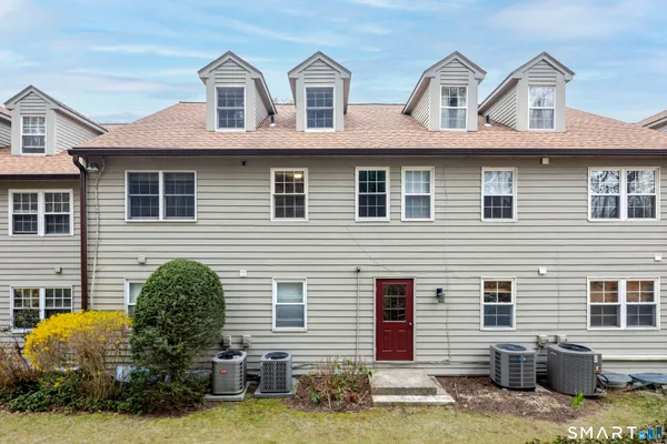 $469,900 | 40 Village Walk, Unit 40, Wilton, CT 06897