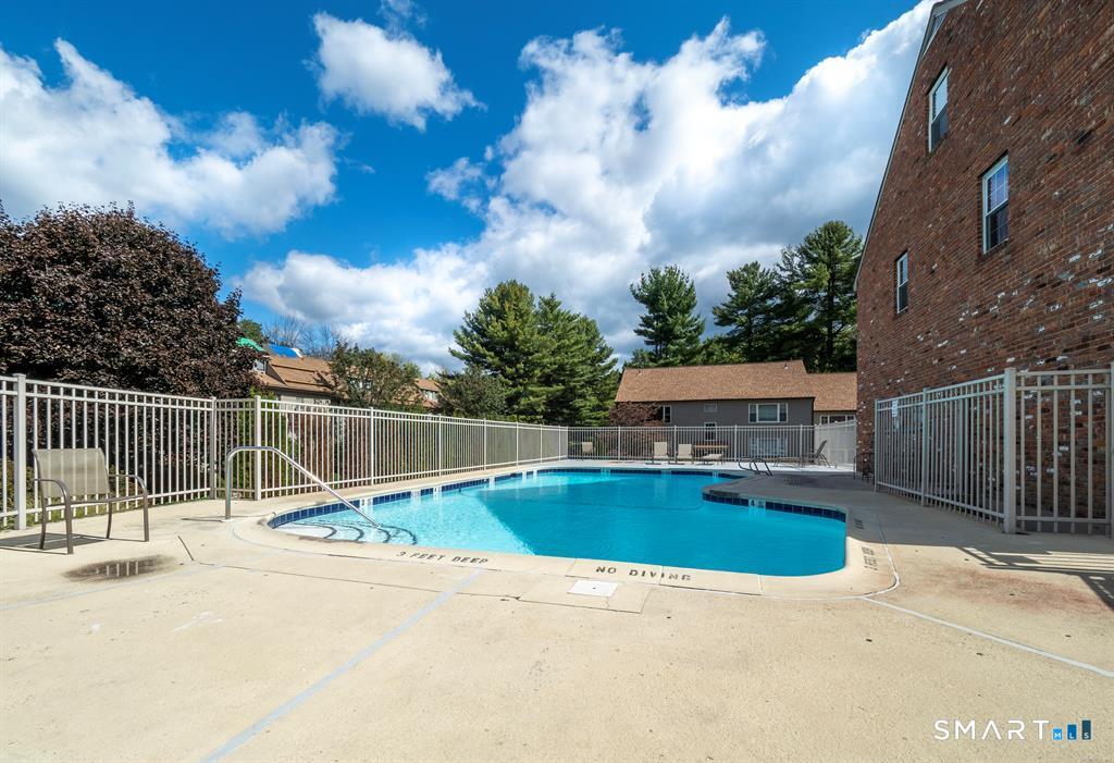 40 Village Walk, Unit 40 Wilton, CT 06897 - Photo 29 of 40 Summer time means pool time